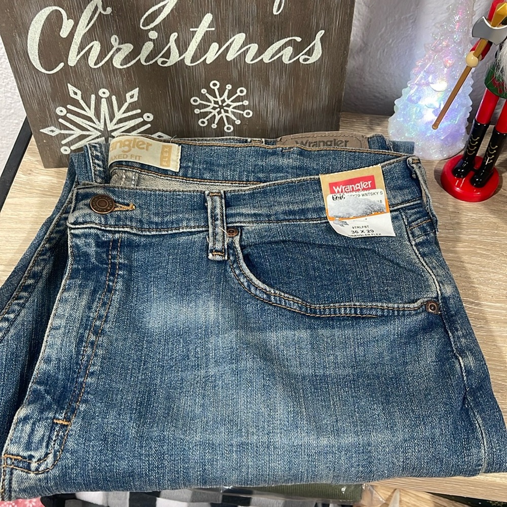 Mans Wrangler relax fit